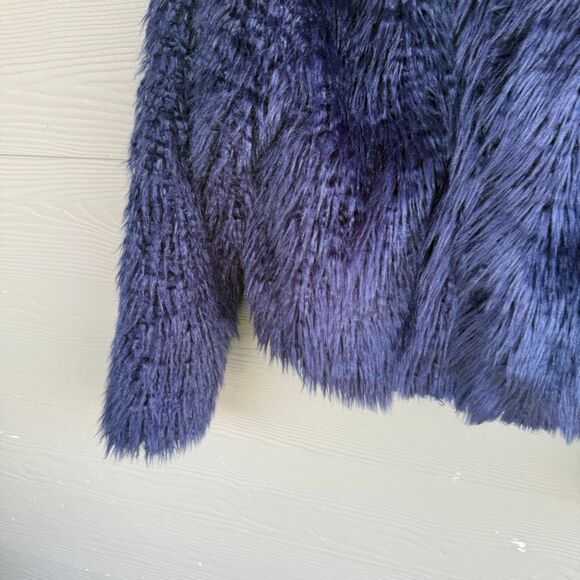 Express NWT faux fur coat - Picture 4 of 5